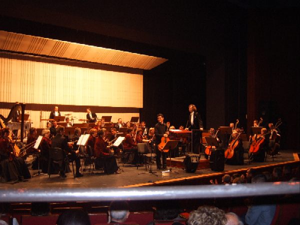 Tocando en la Orquesta Sinfónica Celso Garrida Lecca, 2005
